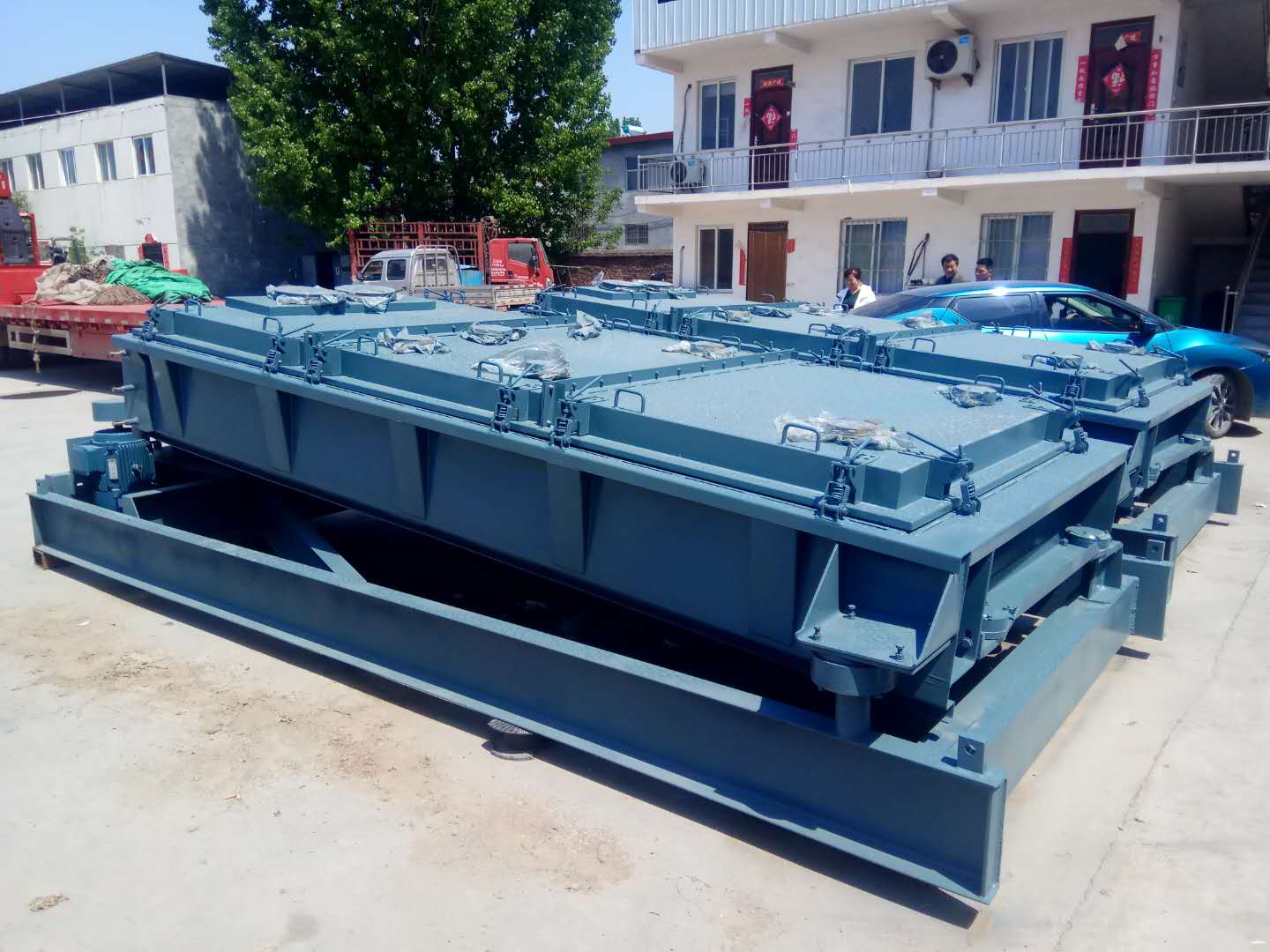 平面回轉(zhuǎn)篩在物料分級(jí)進(jìn)行篩分時(shí)出現(xiàn)振動(dòng)異常的原因？？