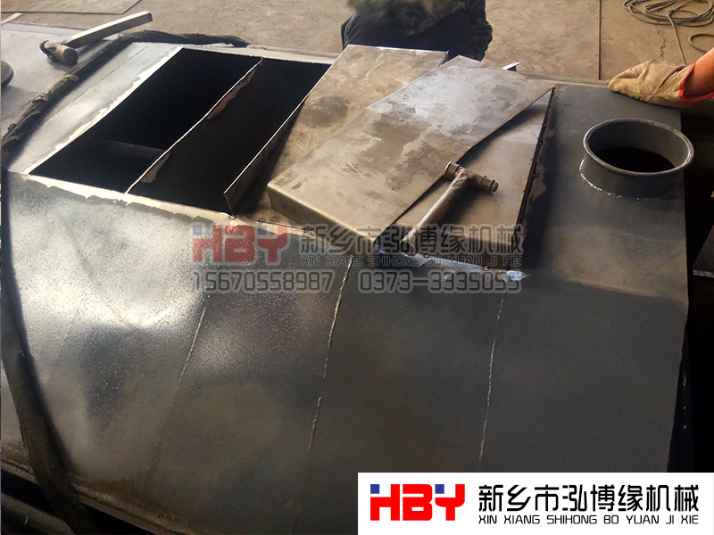 有好多客戶反映平面回轉(zhuǎn)篩出料端會(huì)有積料，這是為什么呢